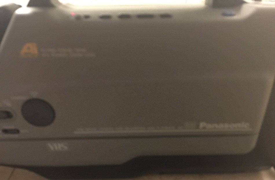 Panasonic VHS Reporter AG-188 Movie Camera N5