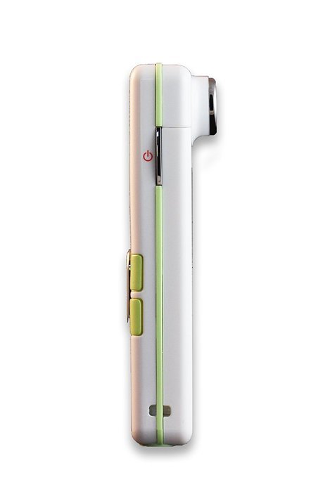 Creative Labs Vado HD 4 GB Pocket Video Camcorder, 2nd Generation (White Gloss with Green Accents) N2