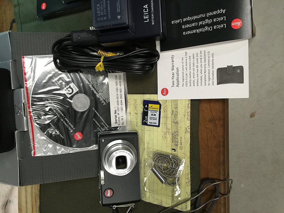Leica C-LUX 1 6MP Digital Camera with 3.6x Optical Image Stabilized Zoom (Silver) N14