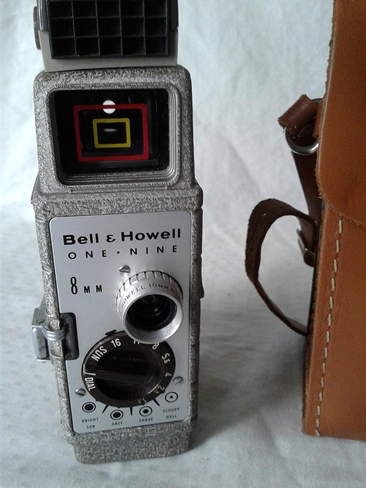 Bell & Howell movie camera 8mm With leather case N3