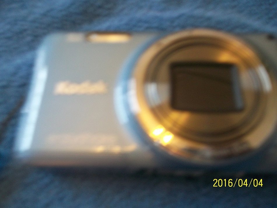 Kodak EasyShare M583 14 MP Digital Camera with 8x Optical Zoom and 3-Inch LCD - Blue N4