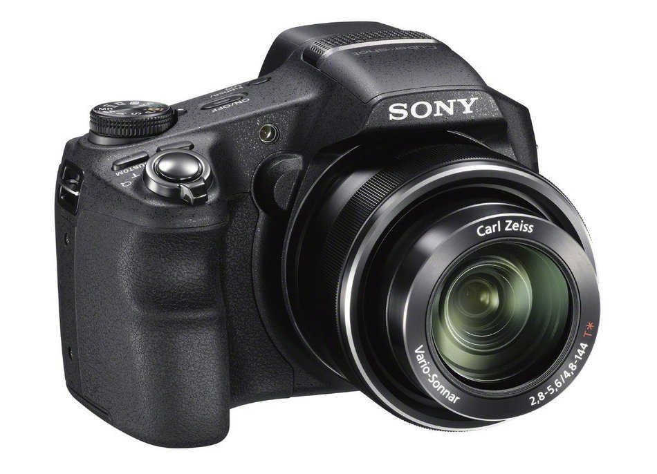 Sony Cyber-shot DSC-HX200V 18.2 MP Exmor R CMOS Digital Camera with 30x Optical Zoom and 3.0-inch LCD (Black)... N3
