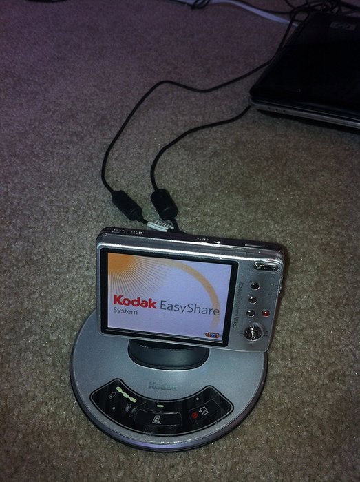 Kodak EasyShare M883 8MP 3x Optical/5x Digital Zoom HD Camera (Silver)