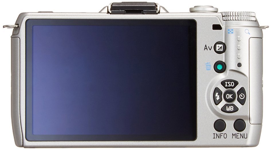 PENTAX mirrorless digital camera Q7 with 02 lens kit