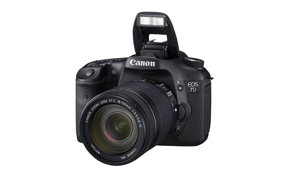 Canon EOS 7D Digital Camera with 18-135mm f/3.5-5.6 IS Lens Kit N5