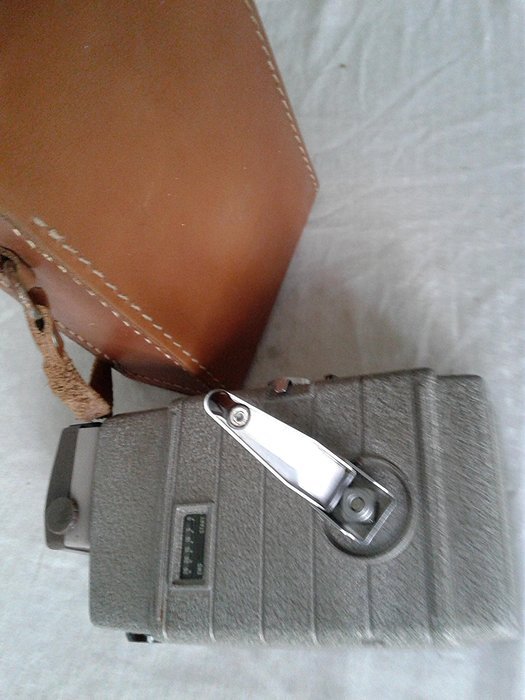 Bell & Howell movie camera 8mm With leather case N5