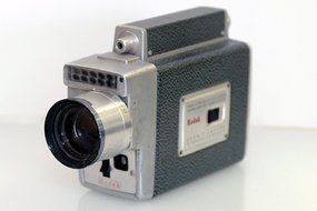 Vintage Kodak Zoom 8 Camera, Automatic f/1.9 Model 2 with wide angle lens N2