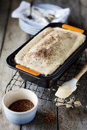 Le Creuset Toughened Non-Stick Bakeware 2 lb Loaf Tin N5