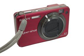 Sony Cyber-shot DSC-W150/R 8.1 Megapixels 16:9 2x Digital Zoom/5x Optical Zoom Digital Camera - Red
