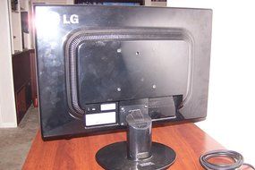 LG L227WTG 22-Inch Widescreen LCD Monitor N4