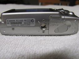 Canon PowerShot SD550 7.1 MP Digital Camera - Silver N8