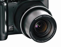 Kodak Easyshare P712 7.1 MP Digital Camera with 12x Image Stabilized Zoom N3
