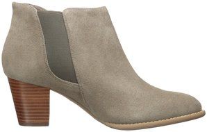 Vionic Women&#039;s Upright Sterling Ankle Boot (Saddle, 9.5 W) N9