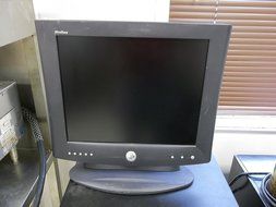 Dell Ultrasharp 1702FP LCD Monitor 17&quot; N2