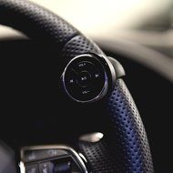 kwmobile Bluetooth Media Button for Smartphone and Tablet - Car audio remote for iPhone, Samsung, Huawei iPad... N5
