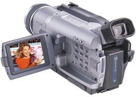 Sony DCR-TRV330 Digital8 Camcorder with Built-in Digital Still Mode (Discontinued by Manufacturer)