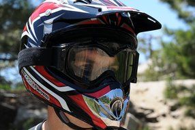 The Liquid Image XSC Impact Series HD 365R MX Goggle with Integrated True POV HD Video Camera with 1.5x Optical... N5