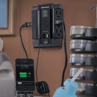 CyberPower CSP600WSU Surge Protector 6-AC Outlet Swivel with 2 USB (2.1A) Charging Ports N4