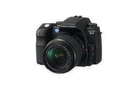 Konica Minolta Maxxum 5D 6.1MP Digital SLR Camera with Anti Shake (Body Only) N5