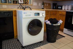 Meridian Convertible Venting Ventless Combo Washer Dryer MD 4000 White