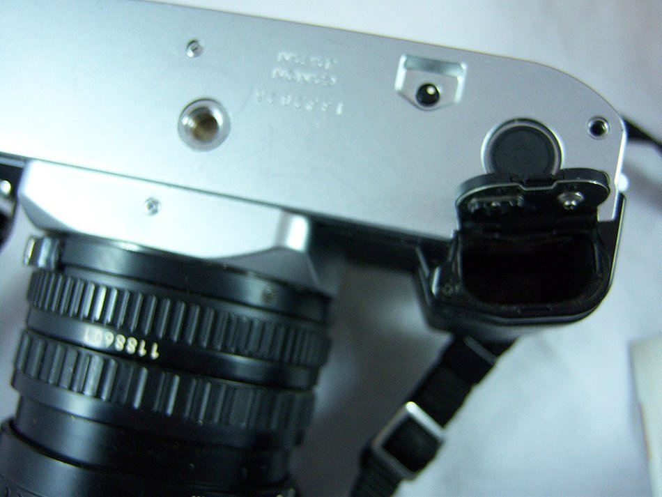 Canon AL-1 with 50mm f1.8 lens N4