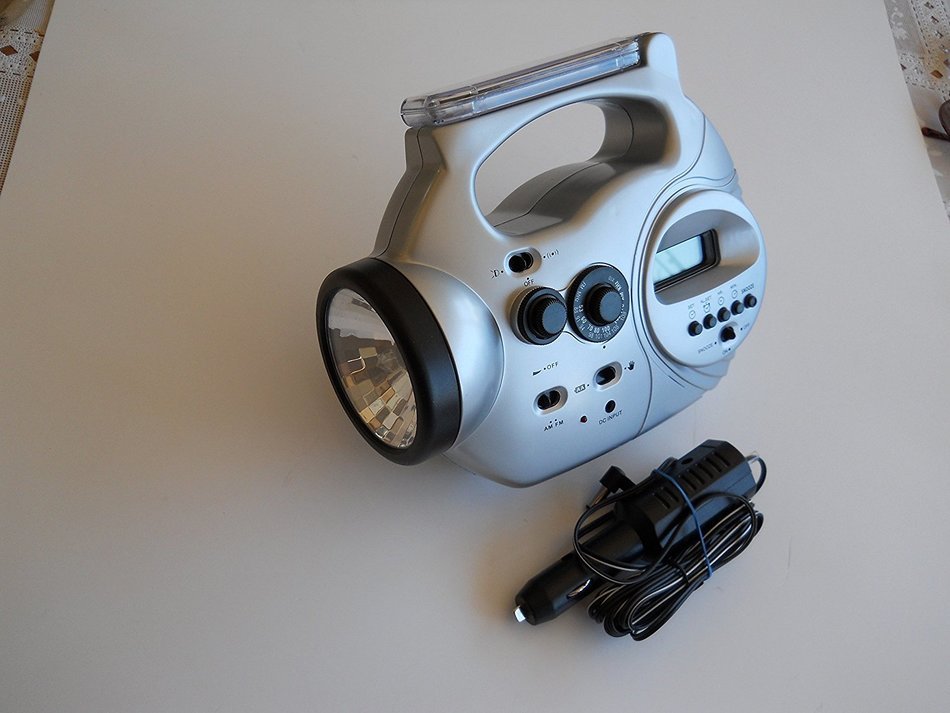 Global Light Ever Power am/fm Radio &Clock Lantern