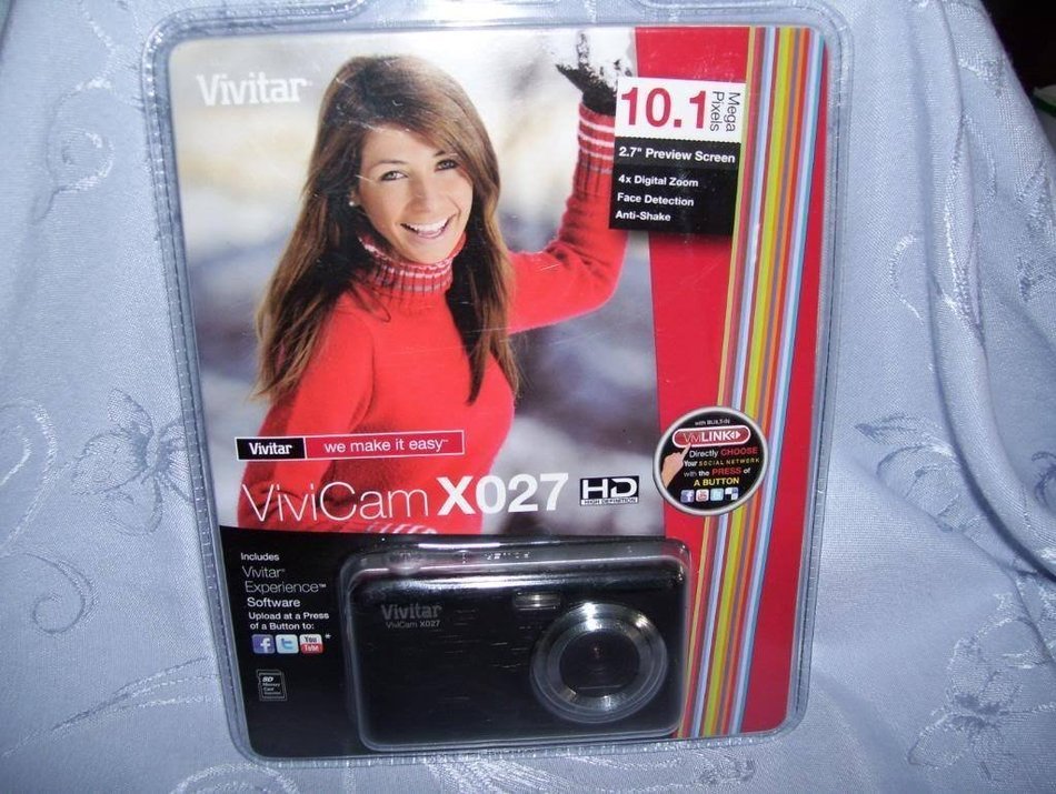 Vivitar ViviCam X027 HD 10.1 MP Face Detection