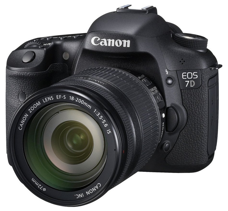 Canon EOS 7D 18 MP CMOS Digital SLR Camera with EF-S 18-200mm f/3.5-5.6 IS Standard Zoom Lens