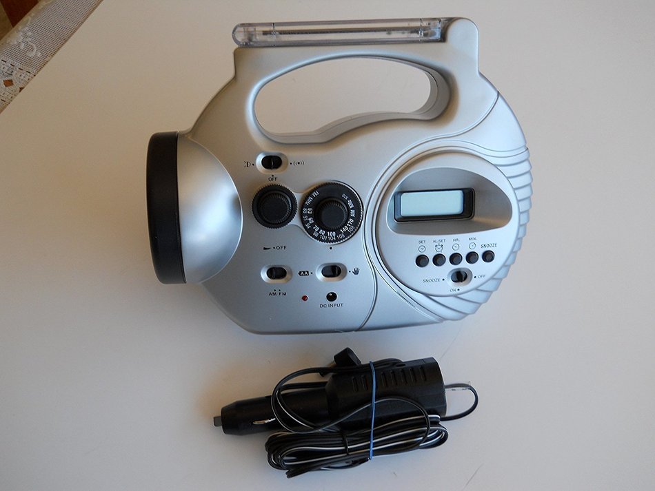 Global Light Ever Power am/fm Radio &Clock Lantern N3