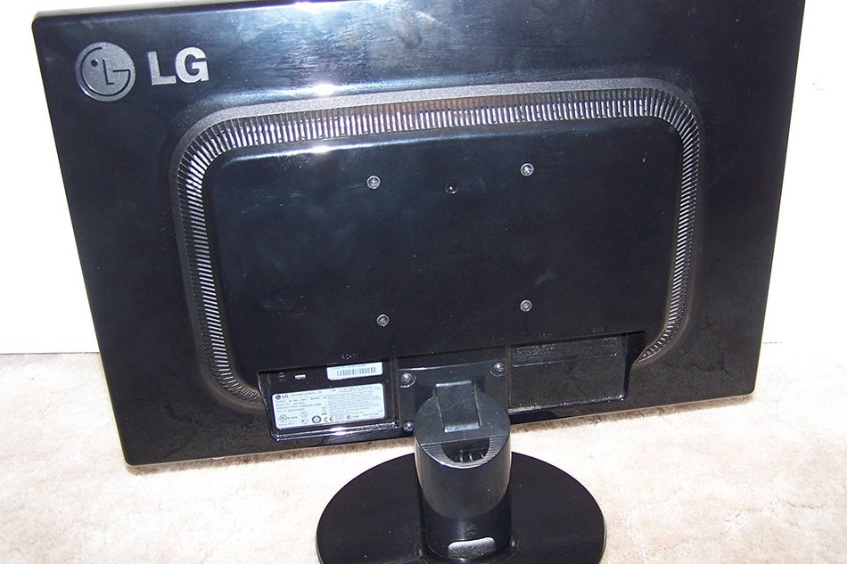 LG L227WTG 22-Inch Widescreen LCD Monitor N7