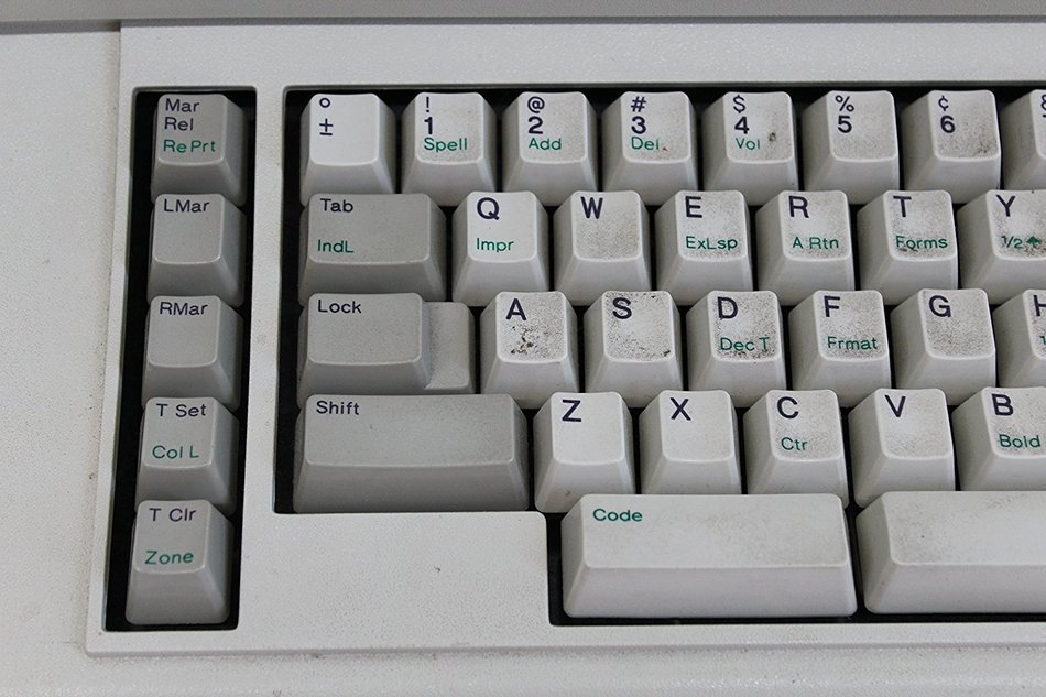 IBM Lexmark Wheelwriter 15 Professional Typewriter - Wide Carriage - Reconditioned N3