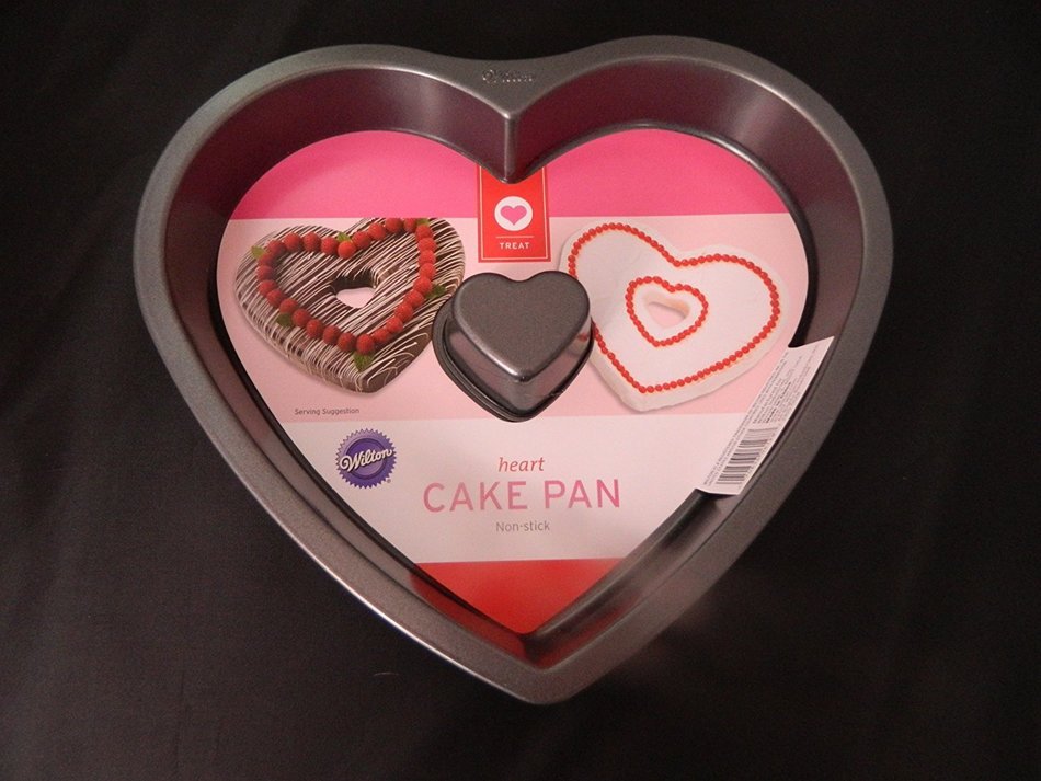 Wilton Heart Cake Pan - non-stick
