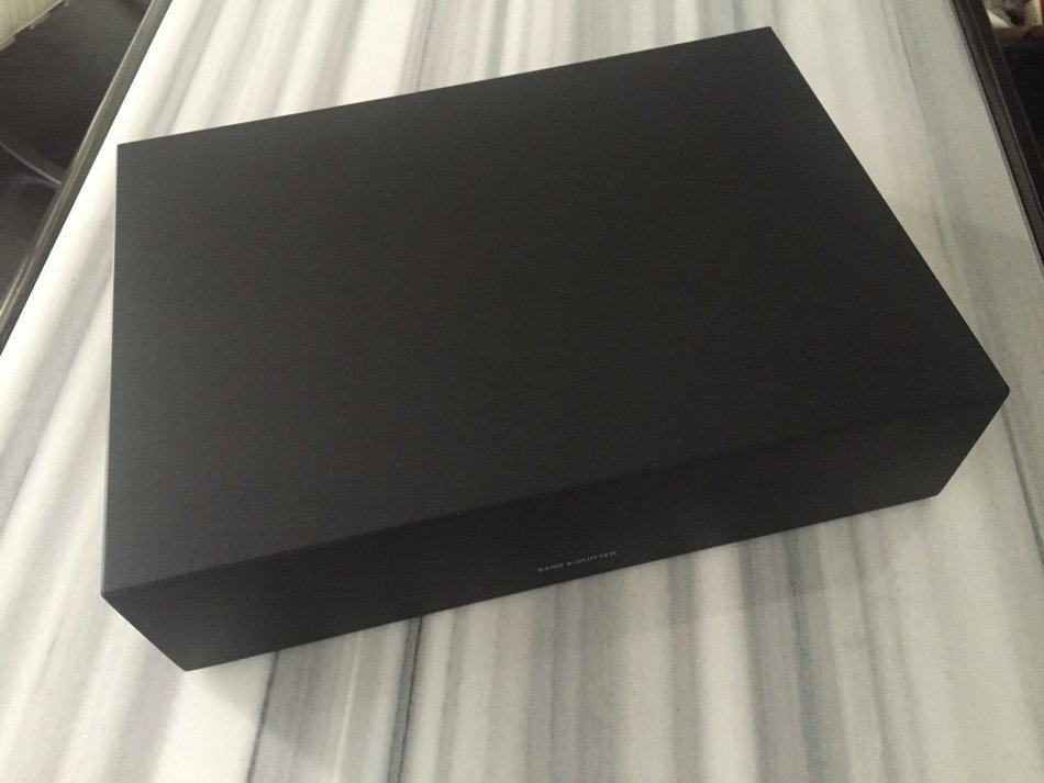 Bang & Olufsen BeoSound 5 and BeoMaster 5 | Black Obsidian