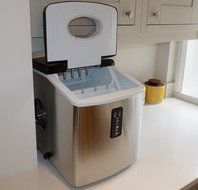 Ice Machine - Portable, Counter Top Ice Maker MachineTG22 - Produces 26 lbs Of Ice Per 24 Hours - Stainless Steel... N4