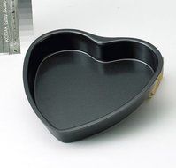 &quot;non-stick&quot; Heart Pan 9&quot;