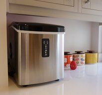 Ice Machine - Portable, Counter Top Ice Maker MachineTG22 - Produces 26 lbs Of Ice Per 24 Hours - Stainless Steel... N8