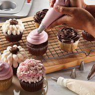 Cake Boss Decorating Tools 6-Piece Traditional Decorating Tip Set N2