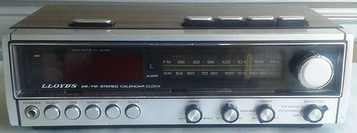 Vintage 1970s 1980s Lloyds AM/FM Radio Alarm Clock Sleep Snooze N7