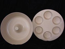 Vtg Set 2 Anchor Hocking &quot;Microware&quot; Microwave &amp; Oven Bundt Cake &amp; Muffin Pan Baking Dish