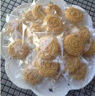 Yunko 300pcs Clear Little Daisies Cookie Candy Soap Packaging Self-adhesive Plastic Bags for Biscuits Package(... N16