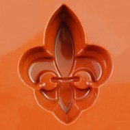 8 Cavity Fleur-de-lis Cake Mold, IC ICLOVER Food Grade Non-Stick Silicone Baking Mold, Muffin Cups Biscuit Chocolate... N4