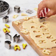 Cake Boss 26-Piece Decorating Tools Fondant Cutter Set N5