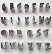 YeMarket A to Z 26 Letters Biscuit Mold Cookie Cutter - Letters A Through Z Mini Cookie Cutter Set N3