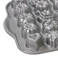 Nordic Ware Cast-Aluminum Nonstick Muffin Pan, Sweetheart Rose N28