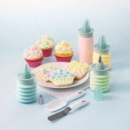 Sweet Creations 11-Piece Treat Decorating Kit N2