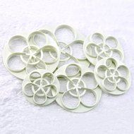 BECUTE 6pcs Food Grade ABS Plum Blossom Plastic Cookie Mould Rose Fruit Cutting Fondant Cake Mould DIY Baking... N2