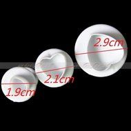 Generic 3Pcs/Set Heart Shaped Fondant plunger Cutter cake decorating Sugarcraft embossing tool(White) N4