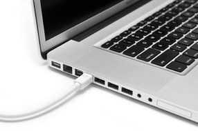 A-tech 25ft Mini Displayport (Mini Dp) to Hdmi Male Adapter Cable for Apple Macbook, Macbook Pro, Macbook Air... N4
