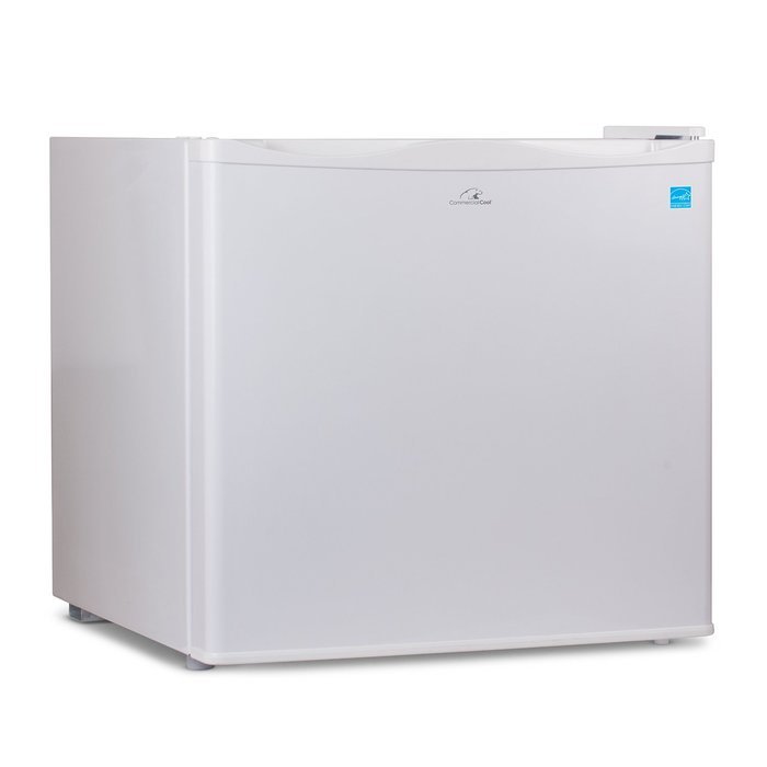 Commercial Cool CCF69W 6.9 Cu. Ft. Chest Freezer with Power on Indicator light and R600a Refrigerant, White N2
