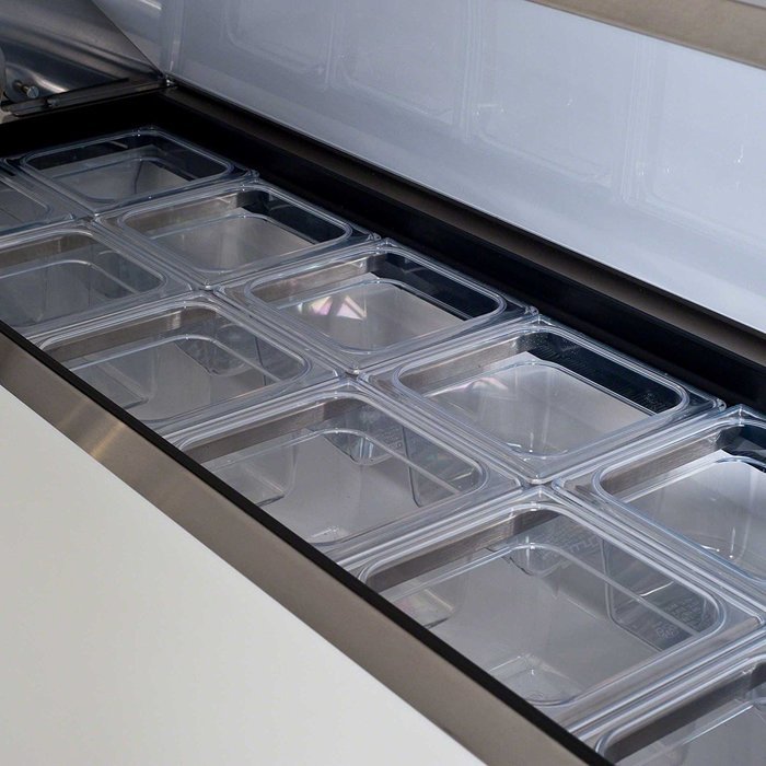 True TSSU-60-16 60" 2 Door Refrigerated Sandwich Prep Table | (16) 1/6 Pan Capacity N6